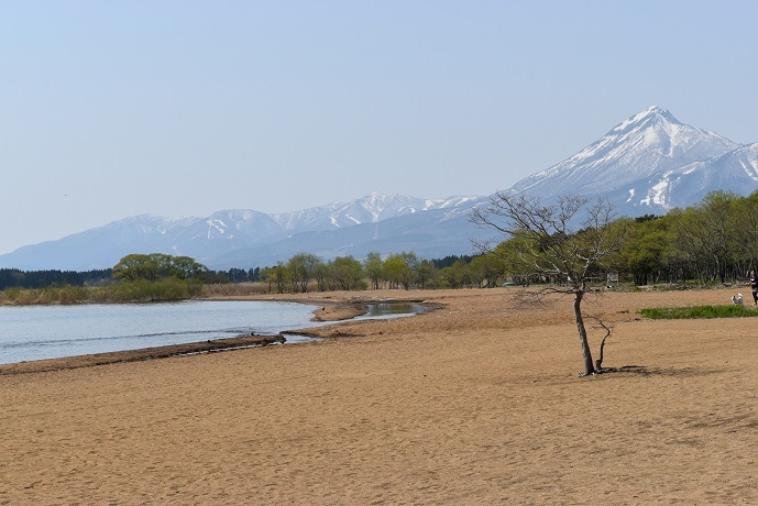 猪苗代湖と磐梯山.jpg